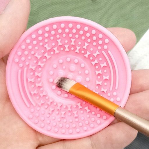 Cepillo exfoliante de silicona para una limpieza suave y efectiva de la piel.