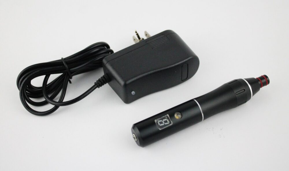 Precisión y tecnología para maquillaje permanente profesional.